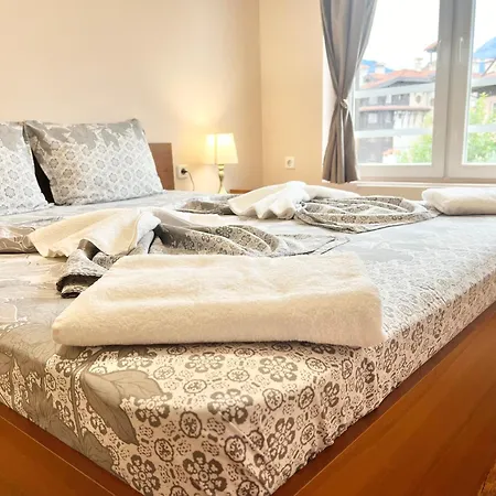 公寓 Bojurland Apartment, *