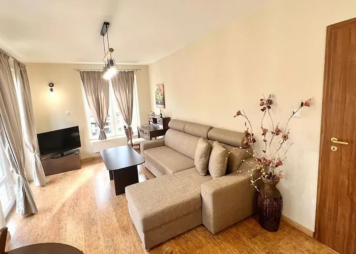 Bojurland Apartment, * 班斯科