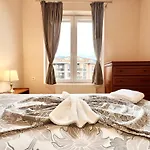 Bojurland Apartment, 班斯科